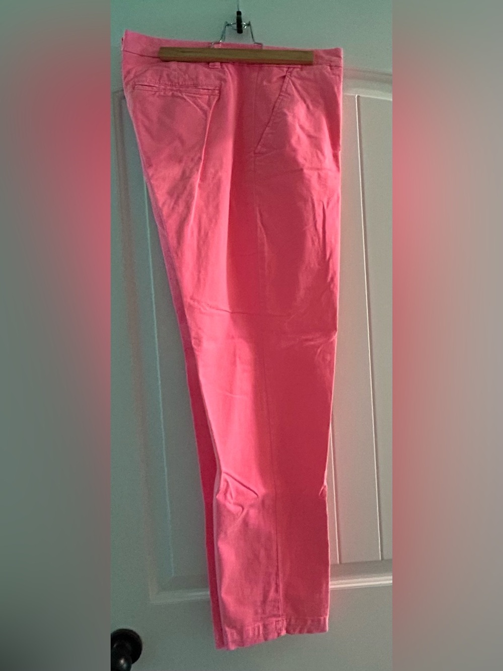 GAP Straight-Leg Pants in Vibrant Pink